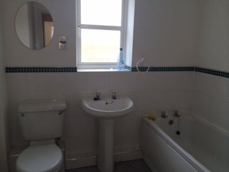 Clovelly Court, Derby, DE22 - Photo 2