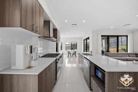 Stunning 4-Bed Home with Facilities â Mansfield Catchment - Photo 4