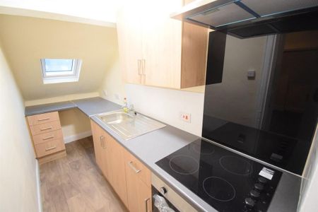 1 bedroom flat to rent - Photo 4