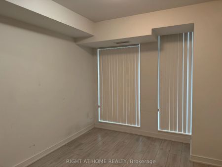 525 Adelaide Street W #533 - Photo 4