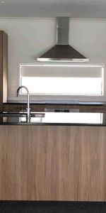 SPECIAL OF THE WEEK. One weeks free rent to ap... - Photo 4