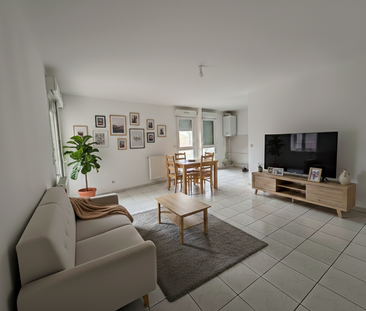 Location Appartement 2 pièces 52m² LE PEAGE DE ROUSSILLON 38550 - Photo 2