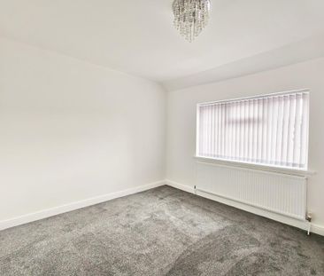 5 bedroom semi-detached house to rent - Photo 4
