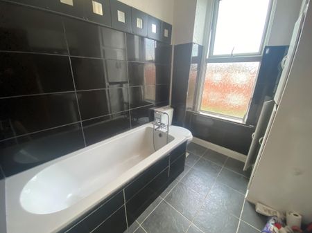 Ascot Terrace, Leeds - Photo 4