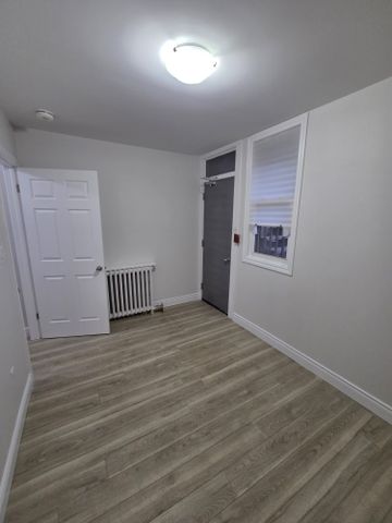 For Lease - 917 Main Street Unit# 6, Hamilton, Ontario - Photo 2