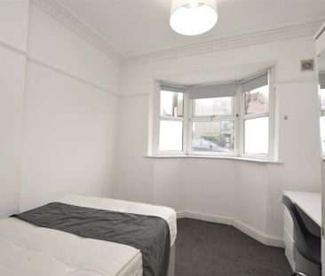 3 bedroom terraced house to rent - Photo 6