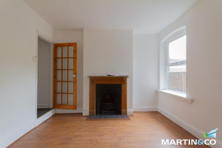 2 bedroom end of terrace house to rent - Photo 3