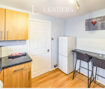 2 bedroom flat to rent - Photo 2 | Rentumo