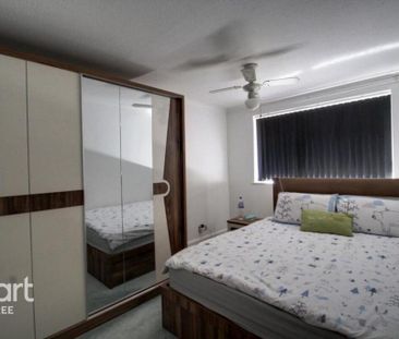 3 bedroom end of terrace house to rent - Photo 6