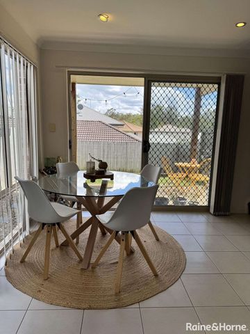 Beautifully Designed Three-Bedroom Townhouse - Photo 2