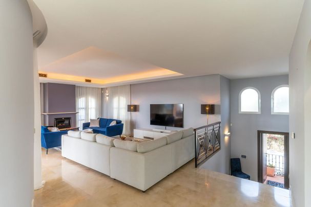 Detached Villa in Los Arqueros - Photo 1