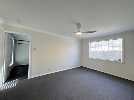 Home For Rent - Photo 3