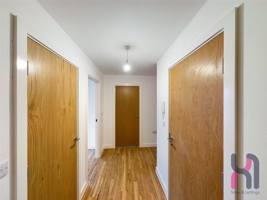 2 bedroom flat to rent - Photo 1