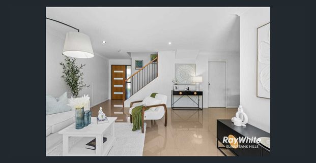 3 Bedroom Townhouse $650PW Available 6 Jan 2026 - Photo 1