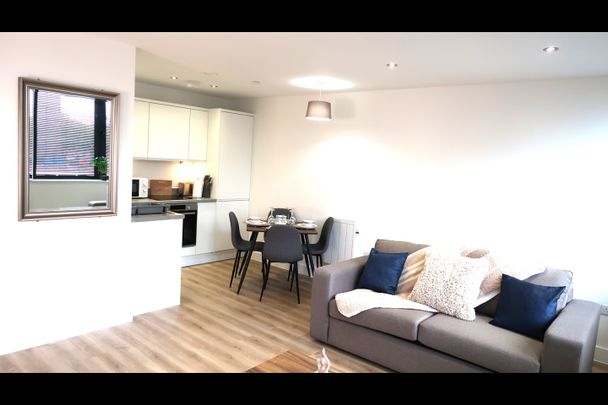 1 Bed Flat, Alexander House, M16 - Photo 1