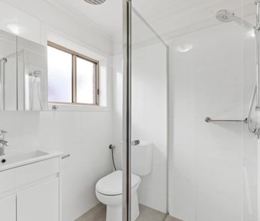 Location, Location! - Photo 6