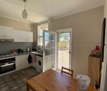 South Perth - Photo 6