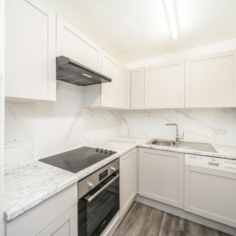 Tamworth Lane, CR4, London - Photo 1