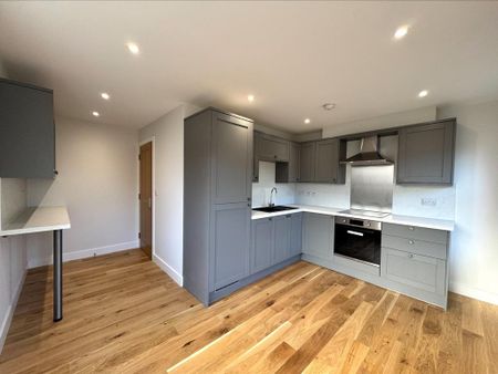 2 bedroom flat to rent - Photo 4