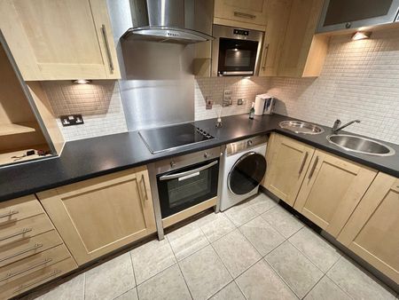 2 bedroom apartment to rent - Photo 3