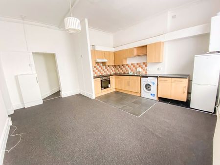 West Hill Road, Bournemouth - Photo 3