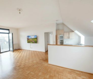 Helle Dachterrassen-Wohnung im Zentrum der Stadt St. Valentin - Photo 2