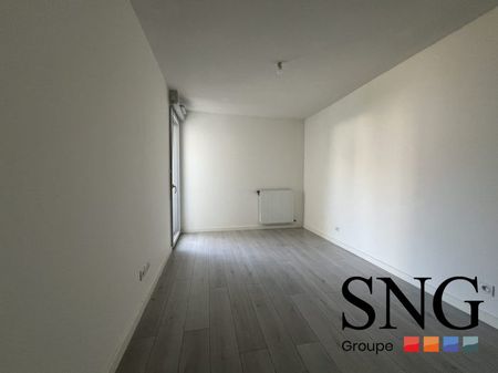 T2 AVEC TERRASSE ET PARKING - Photo 2