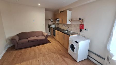 2 bedroom flat to rent - Photo 3