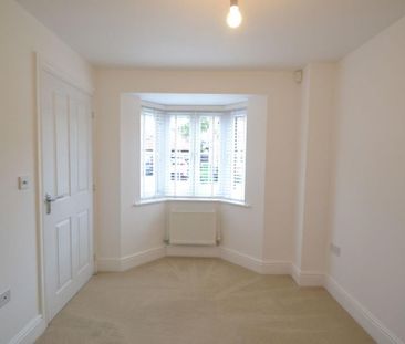 4 bedroom detached house to rent - Photo 6