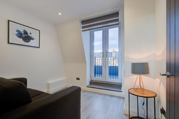 Fulham Road - Photo 1