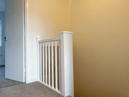 2 Bedroom Terraced for Rent - Photo 2