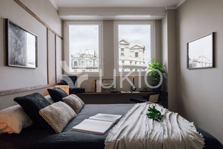 3 room luxury Flat for rent in Barcelona, Spain - Photo 2