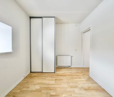 Moderne 2-værelses lejlighed med altan i Odense M - Foto 2
