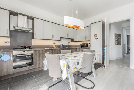 2 bedroom property to rent - Photo 4