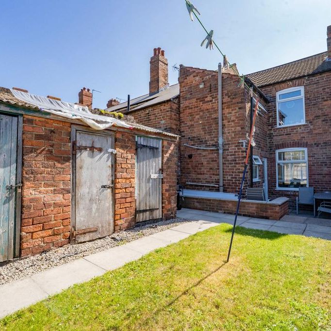 2 bedroom terraced house to rent - Photo 1