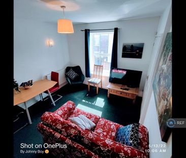 2 bedroom flat to rent - Photo 1