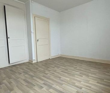 Eengezinswoning te huur in Néchin voor € 1.150 met 5 slaapkamers - Photo 1