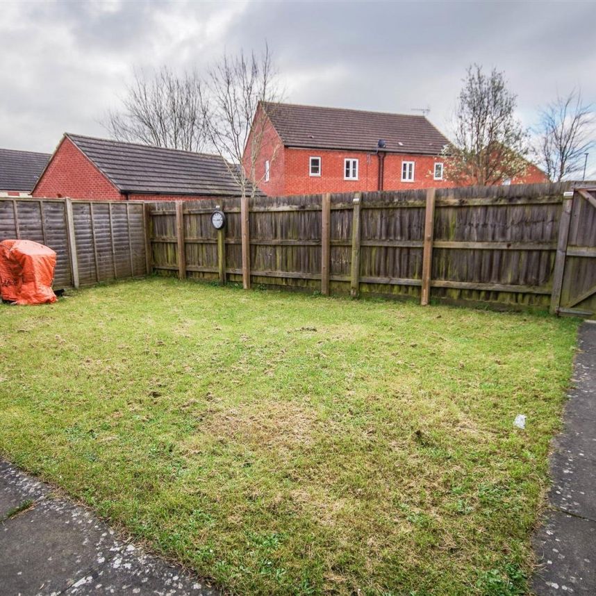 Harrolds Close, Dursley - Photo 1