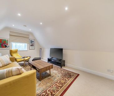 5 bedroom townhouse to rent - Photo 2