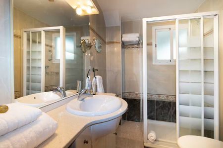 Calle Honderos, Sevilla, Andalusia 41009 - Photo 5