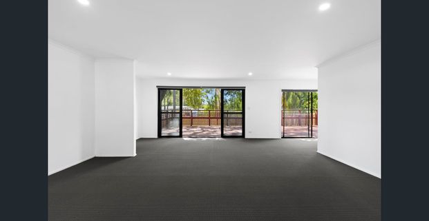 Spacious 4-Bedroom Home in Nerang– Utilities Included - Photo 1