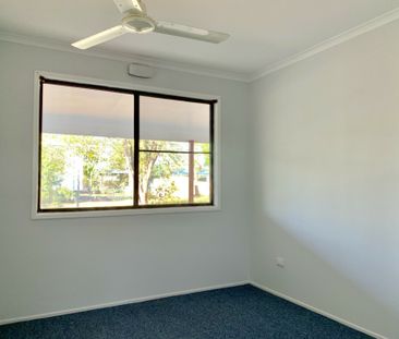 Neat & Tidy Family Home ! - Photo 6