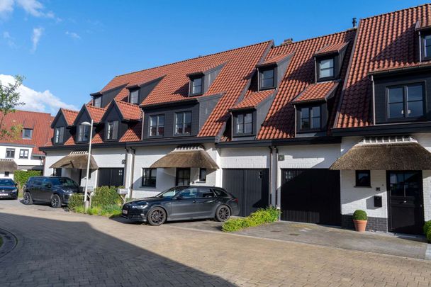 Mooi recente woning, rustig gelegen in woonerf Middelhoek - Foto 1