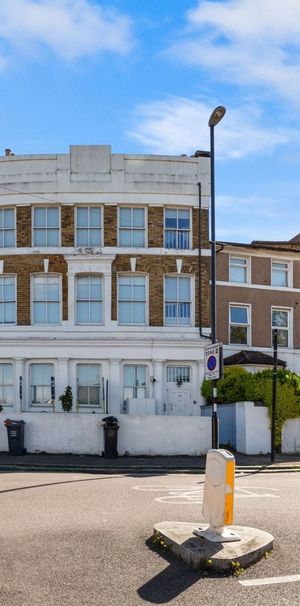 Flat D, 63 Courthill Road, London SE13 6DW - Photo 1