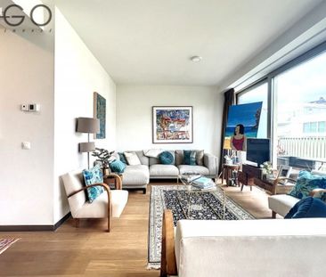 Bel appt haut standing 2ch meublé + terrasse / Quartier Louise - Photo 2