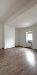 Location Appartement 3 pièces 49m² BORDEAUX 33000 - Photo 4