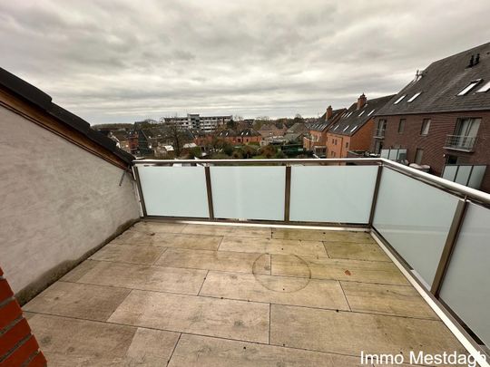 Ruim appartement met terras, binnen de ring van Diest - Photo 1