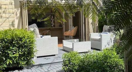 Magical Mediterranean Oasis in central Warkworth - Photo 4