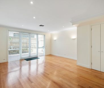 2/127 St Andrews Street, Brighton VIC 3186 - Townhouse For Rent | D... - Photo 2