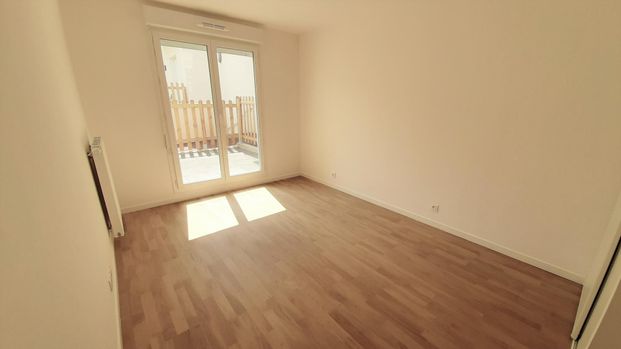 location Appartement T2 DE 46m² À MONTGERON - Photo 1